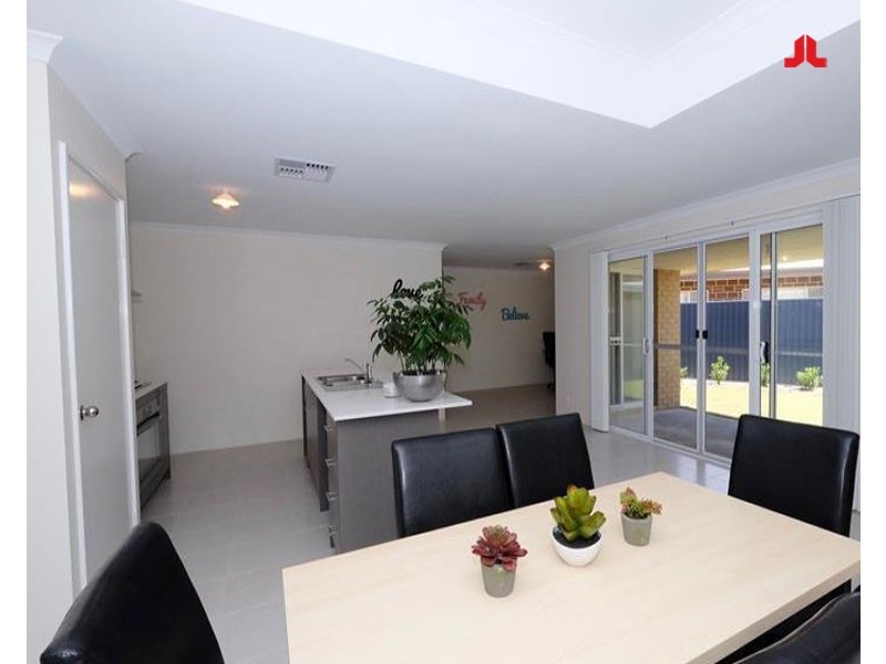8 Selina View, Baldivis WA 6171