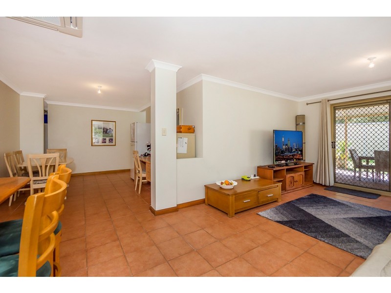 11 Narbonne Gardens, Port Kennedy WA 6172