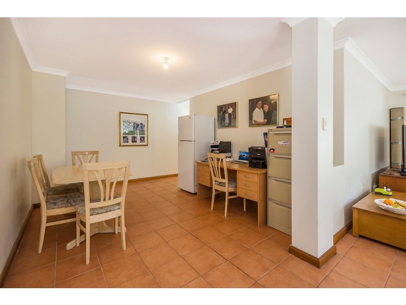 11 Narbonne Gardens, Port Kennedy WA 6172