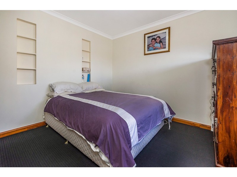 11 Narbonne Gardens, Port Kennedy WA 6172