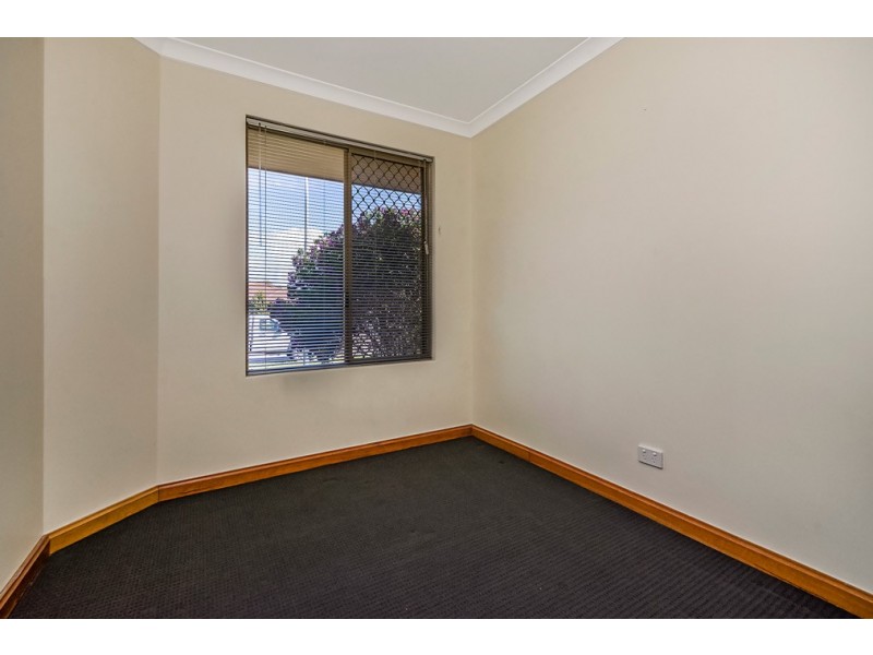 11 Narbonne Gardens, Port Kennedy WA 6172