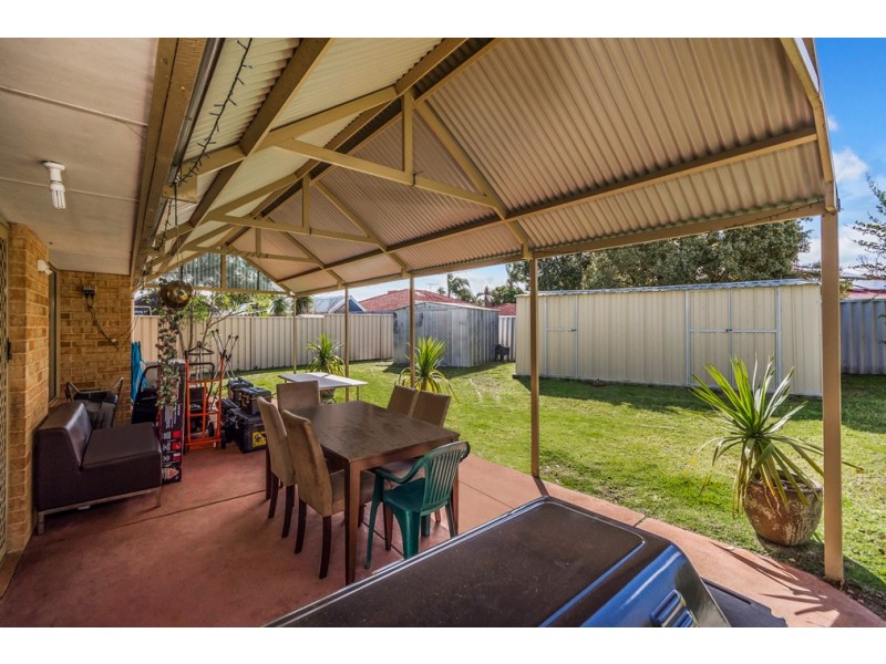 11 Narbonne Gardens, Port Kennedy WA 6172