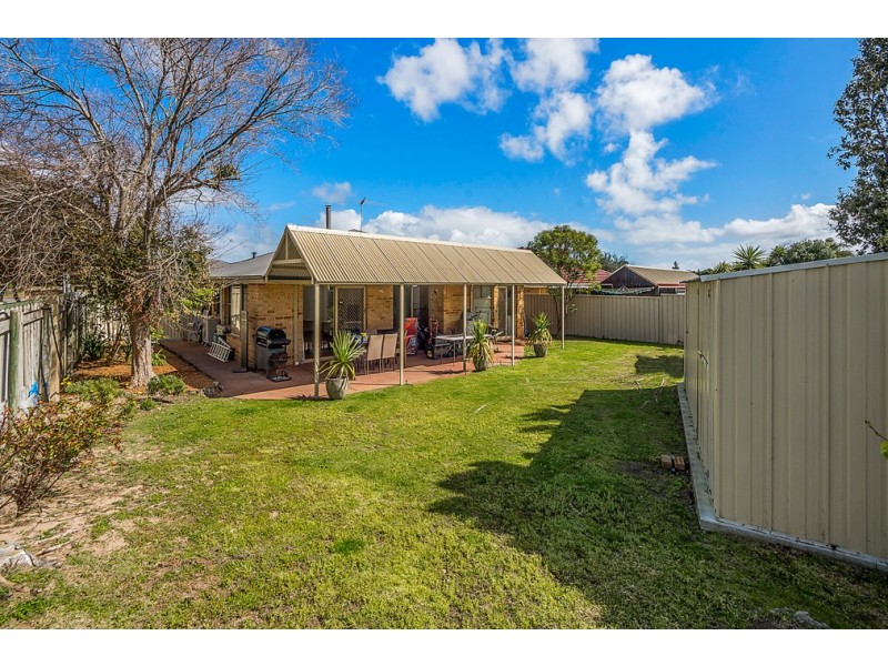 11 Narbonne Gardens, Port Kennedy WA 6172