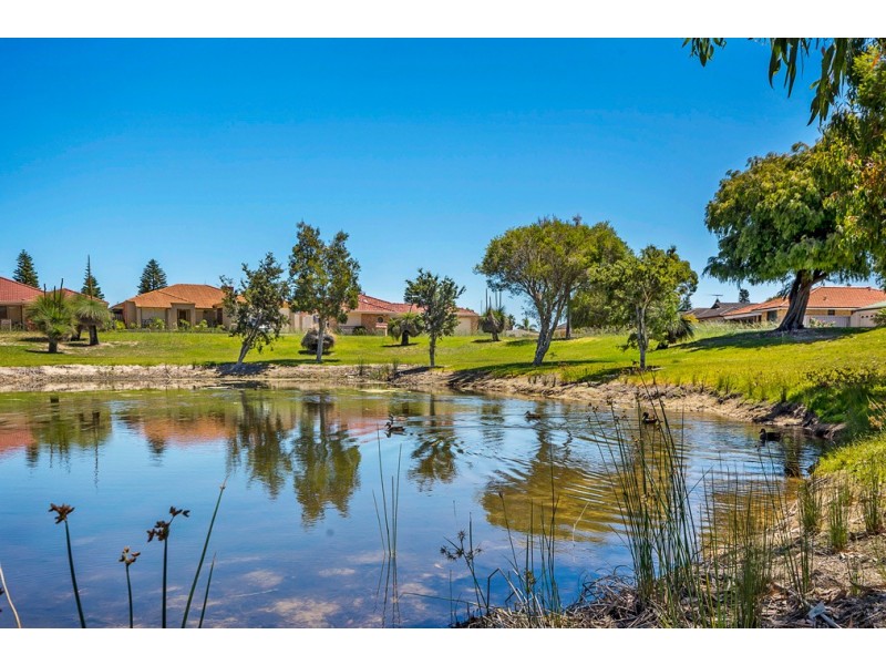 11 Narbonne Gardens, Port Kennedy WA 6172
