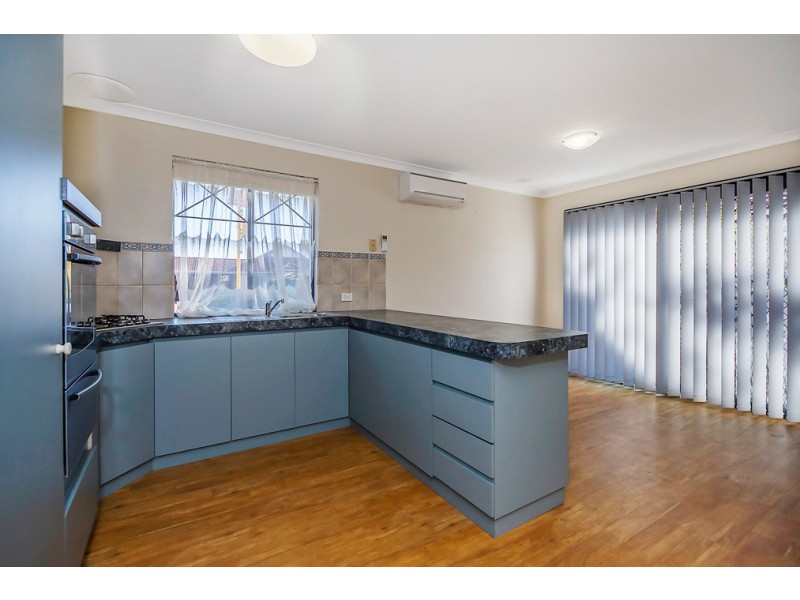Unit 2/92 Oakwood Crescent, Waikiki WA 6169