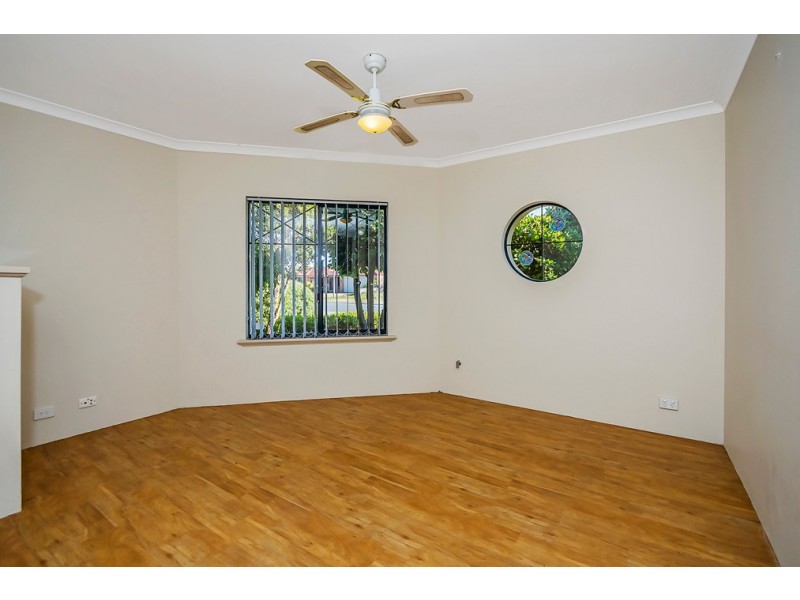 Unit 2/92 Oakwood Crescent, Waikiki WA 6169