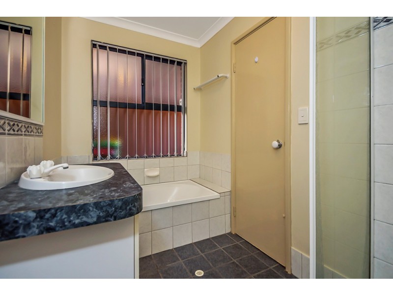 Unit 2/92 Oakwood Crescent, Waikiki WA 6169