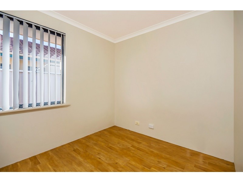 Unit 2/92 Oakwood Crescent, Waikiki WA 6169