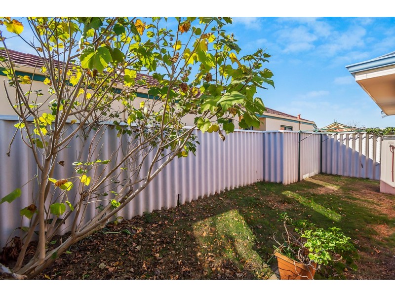 Unit 2/92 Oakwood Crescent, Waikiki WA 6169