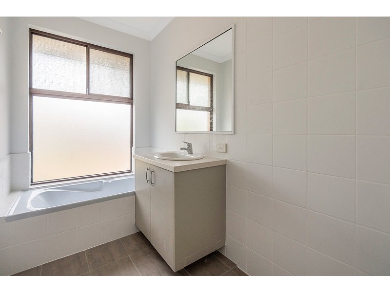 31 Nabberu Loop, Cooloongup WA 6168