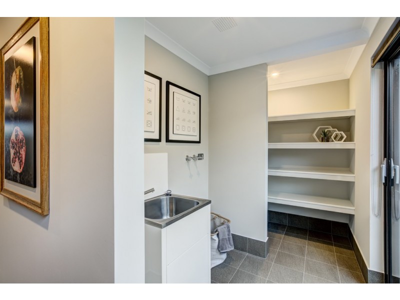 30 Calooli Grove, Golden Bay WA 6174