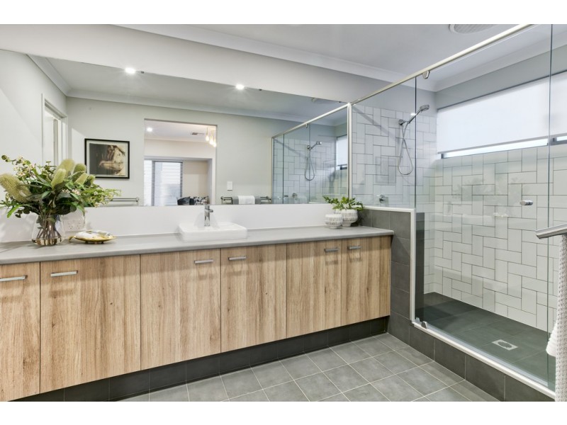 7 Tamblyn Place, Wellard WA 6170