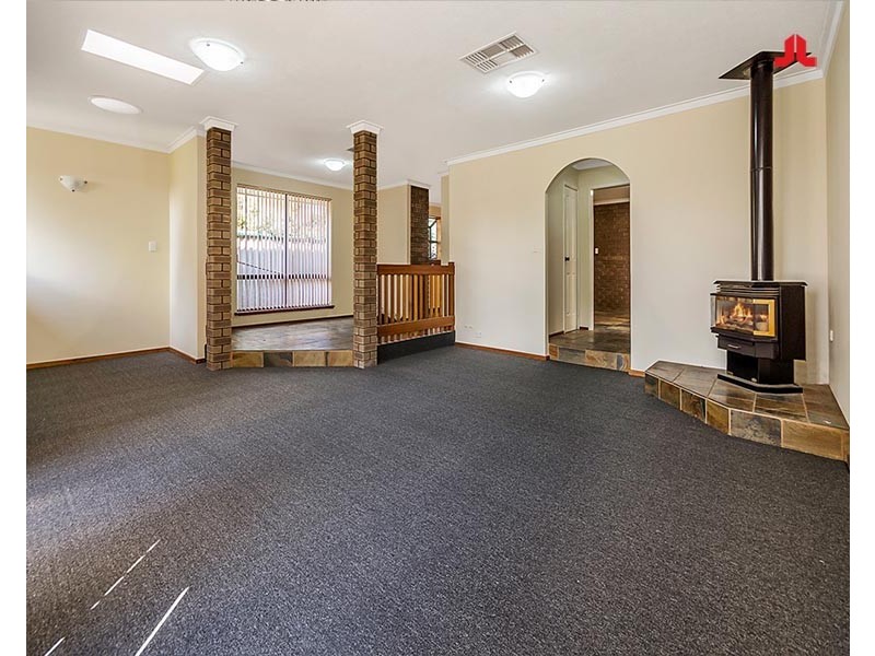 17 Portsmouth Place, Waikiki WA 6169