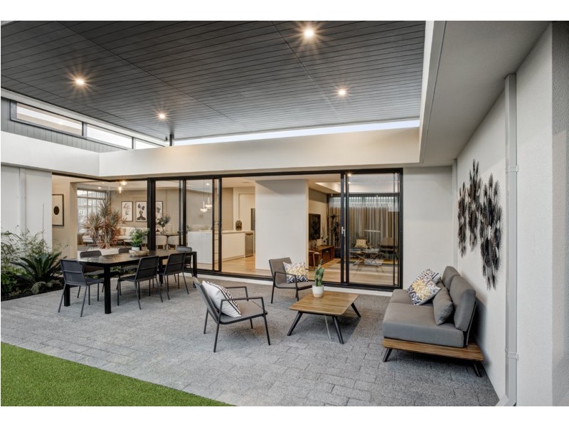 9 Barakee Road, Wandi WA 6167