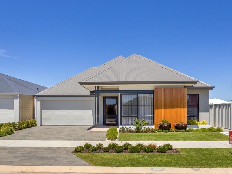 25 Calella Loop, Piara Waters WA 6112