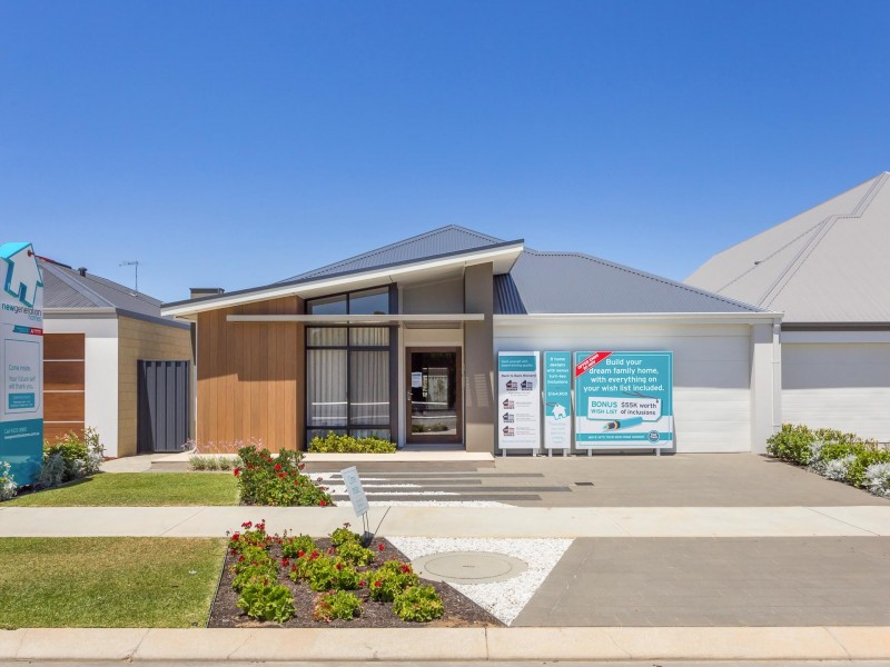 27 Calella Loop, Piara Waters WA 6112