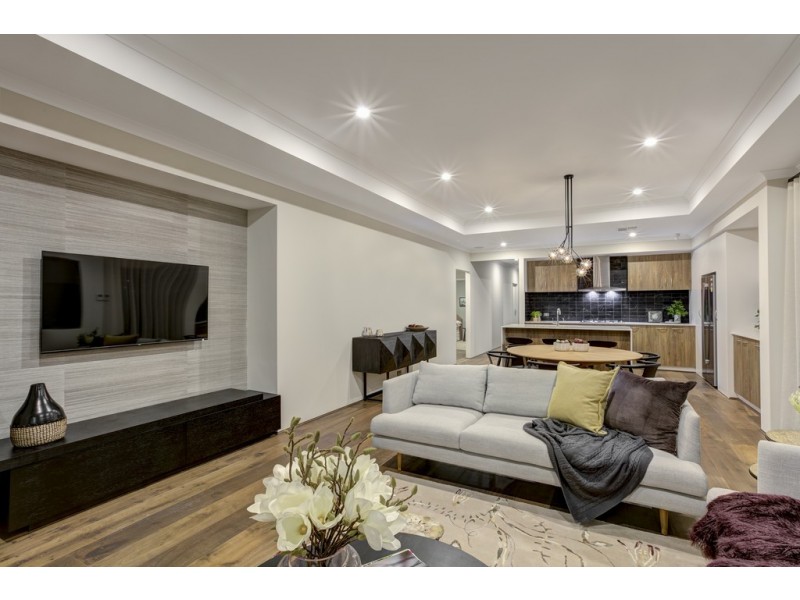 27 Calella Loop, Piara Waters WA 6112