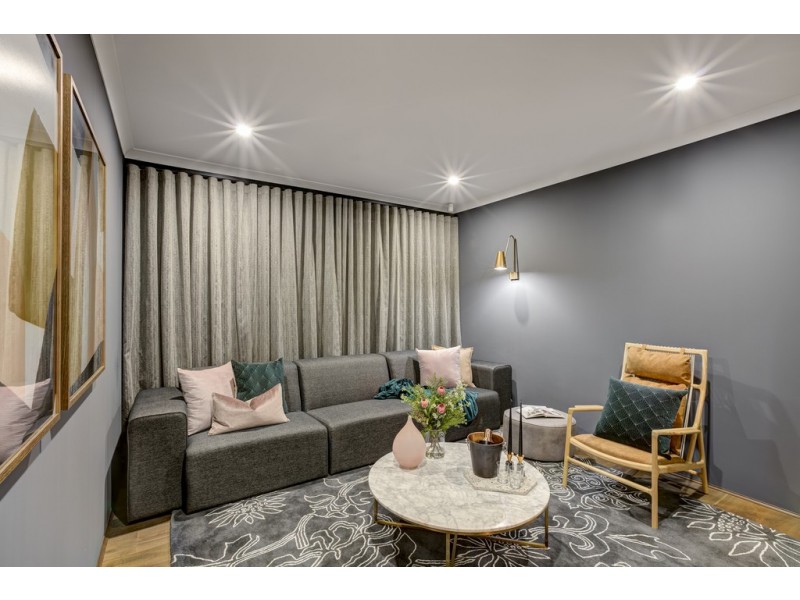 27 Calella Loop, Piara Waters WA 6112