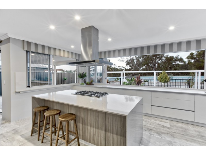 3 Gooljak Rise, Lakelands WA 6180
