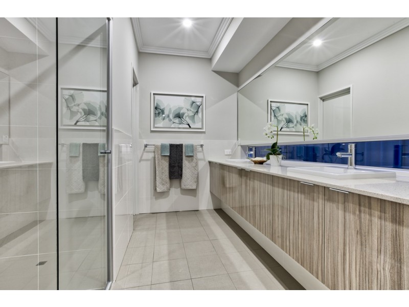 3 Gooljak Rise, Lakelands WA 6180