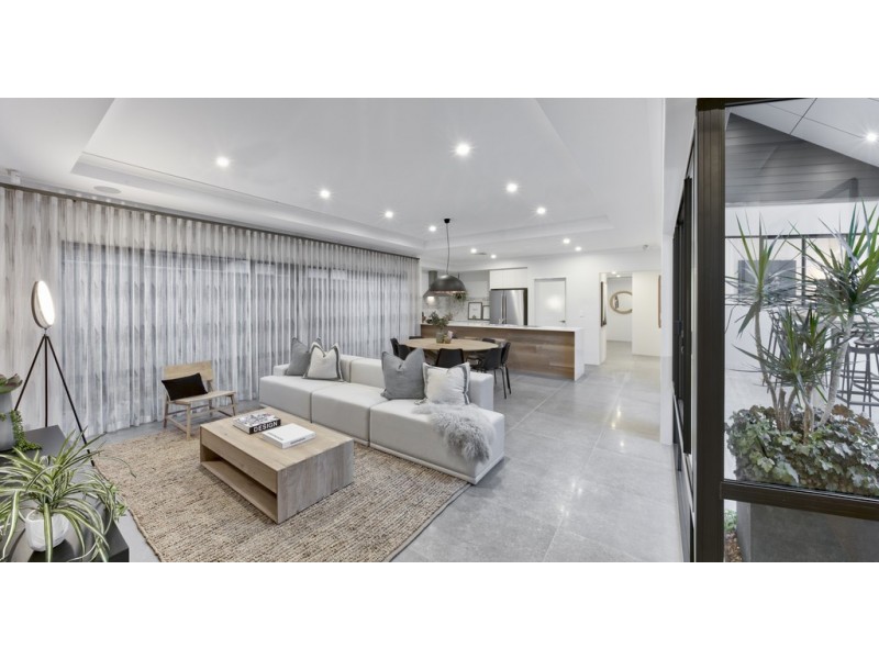 6 Gooljak Rise, Lakelands WA 6180