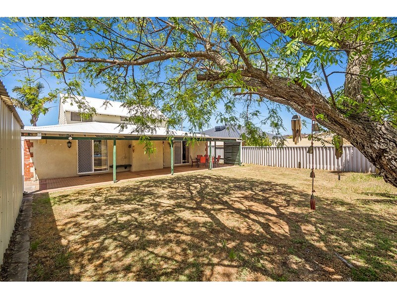 652 Safety Bay Road, Waikiki WA 6169