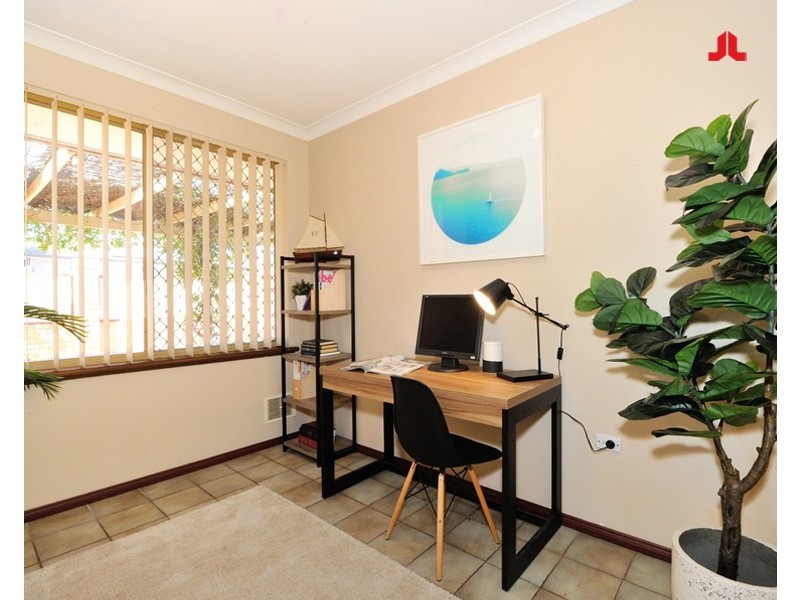 20 David Road, Waikiki WA 6169