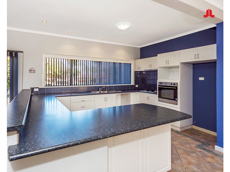 82 Leighton Road, Halls Head WA 6210