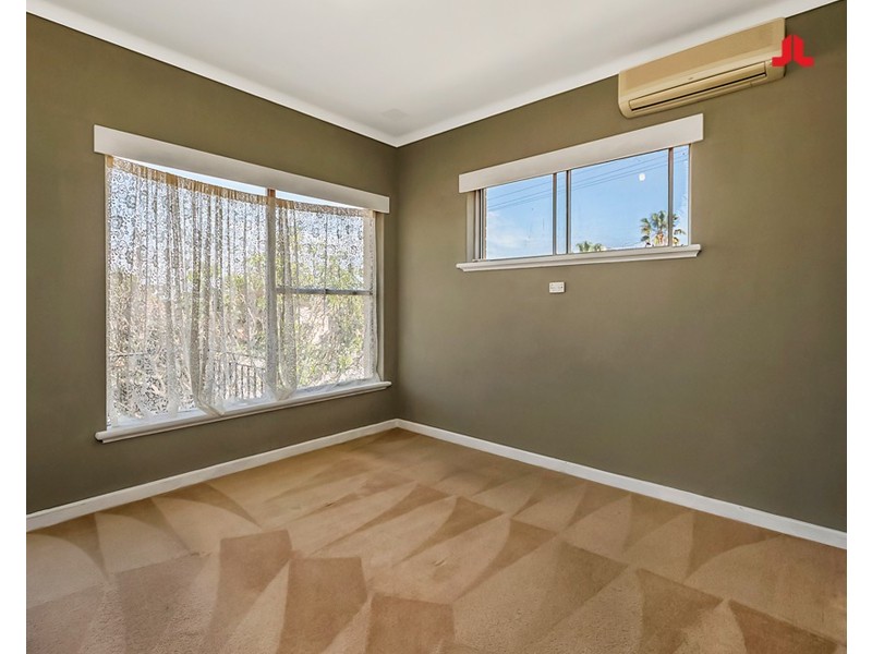 82 Leighton Road, Halls Head WA 6210