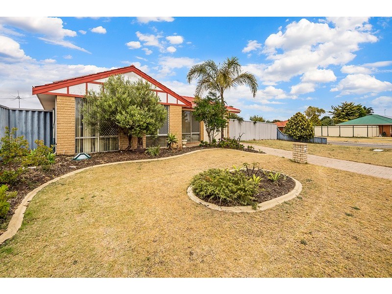 68 Gnangara Drive, Waikiki WA 6169