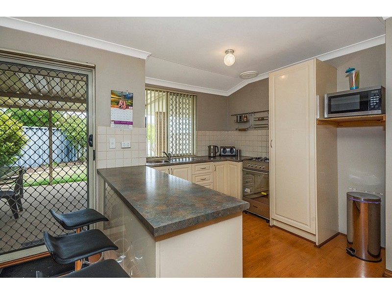 68 Gnangara Drive, Waikiki WA 6169