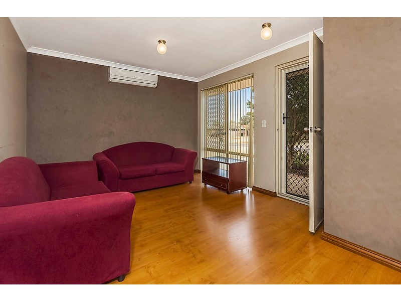 68 Gnangara Drive, Waikiki WA 6169