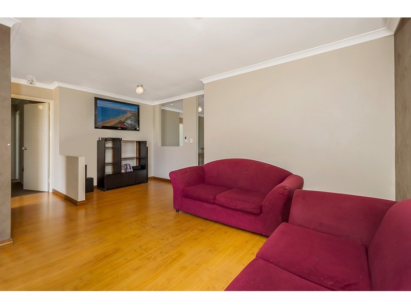 68 Gnangara Drive, Waikiki WA 6169