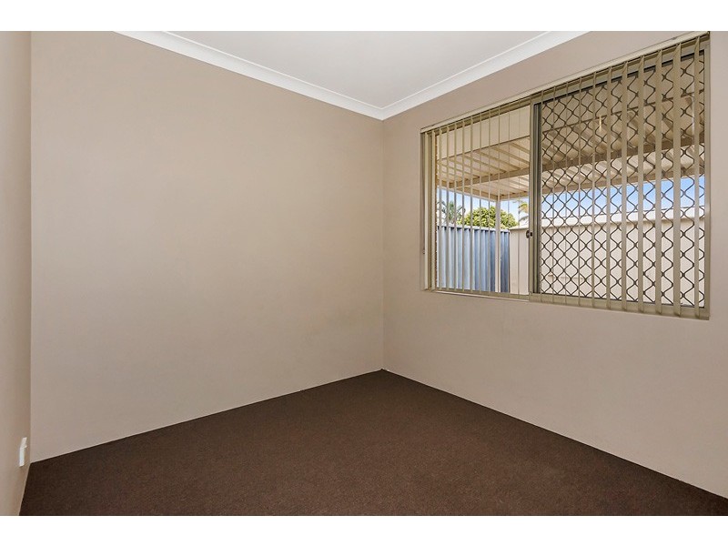 68 Gnangara Drive, Waikiki WA 6169