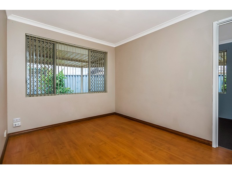 68 Gnangara Drive, Waikiki WA 6169