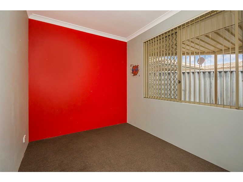 68 Gnangara Drive, Waikiki WA 6169