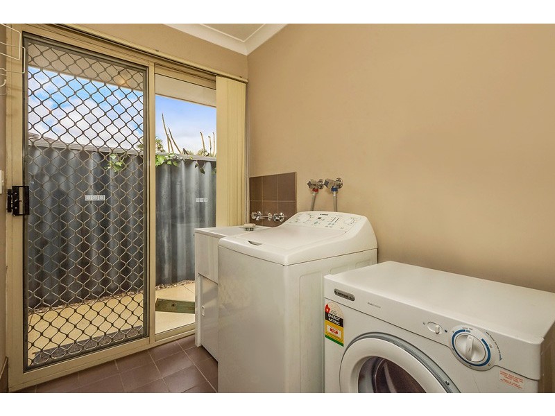 68 Gnangara Drive, Waikiki WA 6169