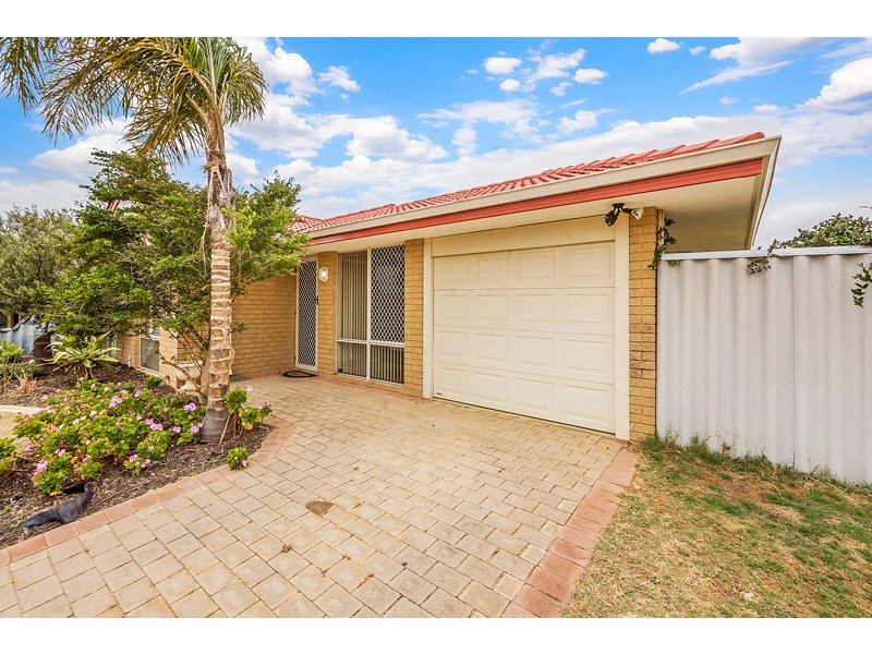 68 Gnangara Drive, Waikiki WA 6169