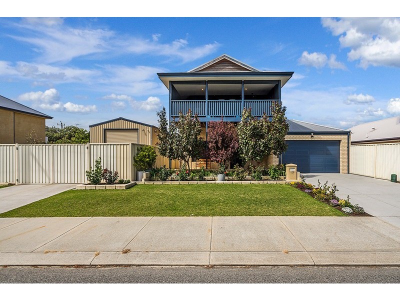 17 Weld Street, Rockingham WA 6168