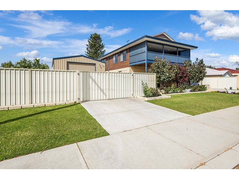 17 Weld Street, Rockingham WA 6168