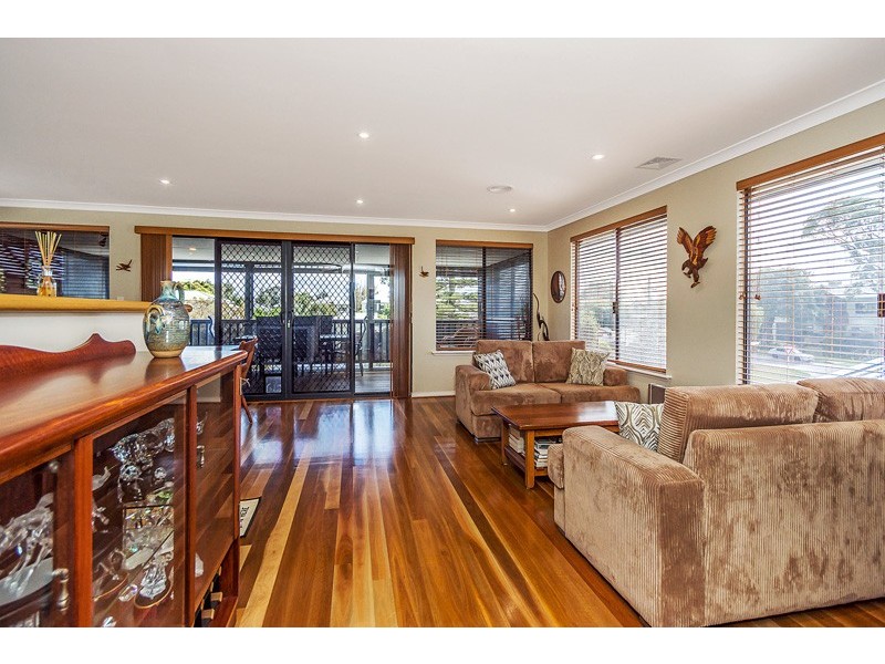 17 Weld Street, Rockingham WA 6168