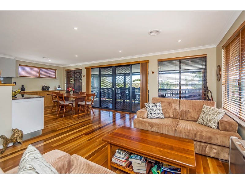 17 Weld Street, Rockingham WA 6168