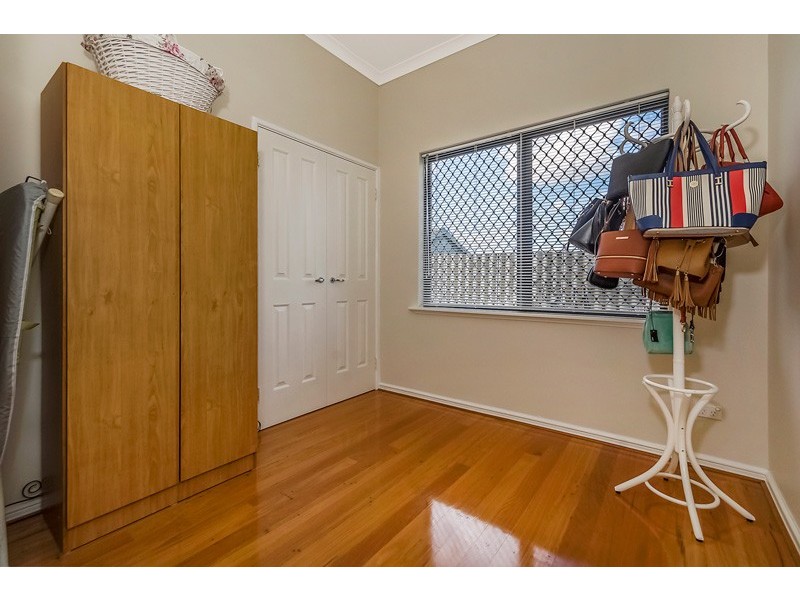 17 Weld Street, Rockingham WA 6168