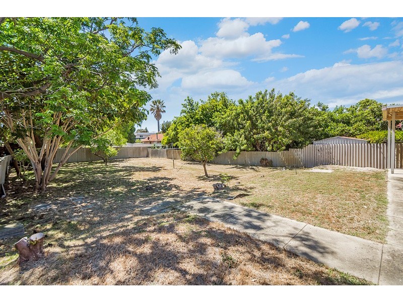 208 Safety Bay Road, Safety Bay WA 6169