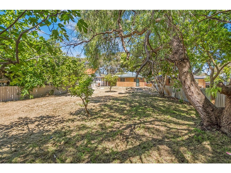 208 Safety Bay Road, Safety Bay WA 6169