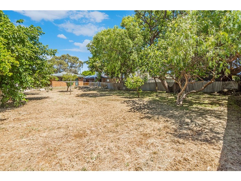 208 Safety Bay Road, Safety Bay WA 6169