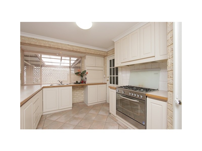 4 Cockatoo Close, Singleton WA 6175