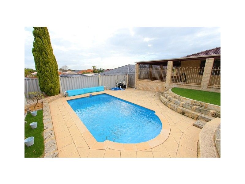 4 Cockatoo Close, Singleton WA 6175