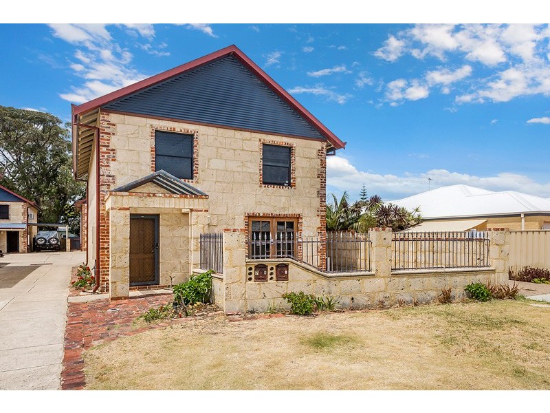 7B Radford Place, Safety Bay WA 6169