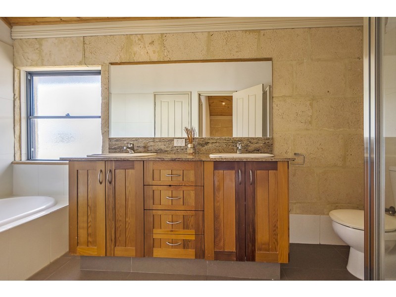 7B Radford Place, Safety Bay WA 6169